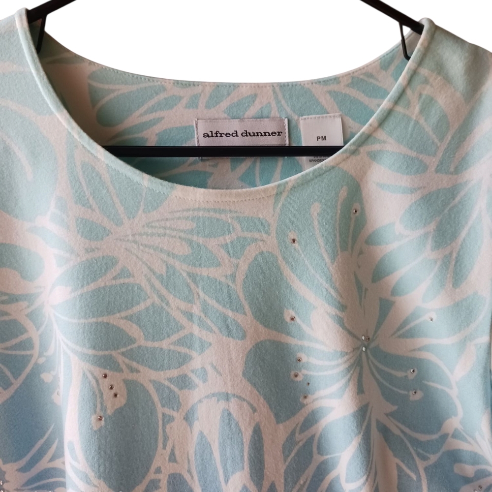 NOT FOR SALE Alfred Dunner Aqua and White Floral Blouse